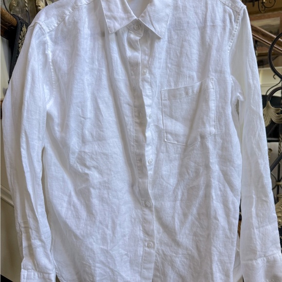 Athleta Tops - Athleta 100% Linen White long sleeve button top. Collared. Front Pockets.XS EUC
